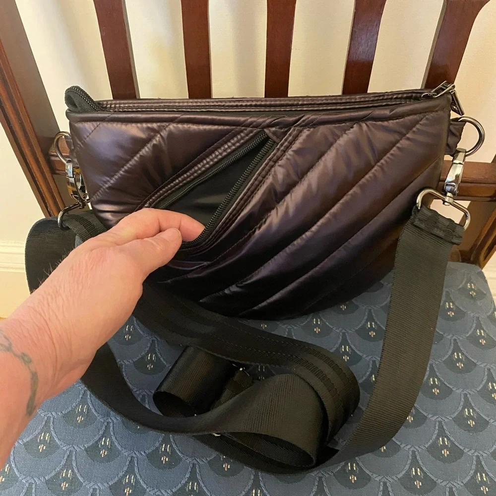 NWOT THINK ROYLAN QUILTED CROSSBODY. - Picture 4 of 12